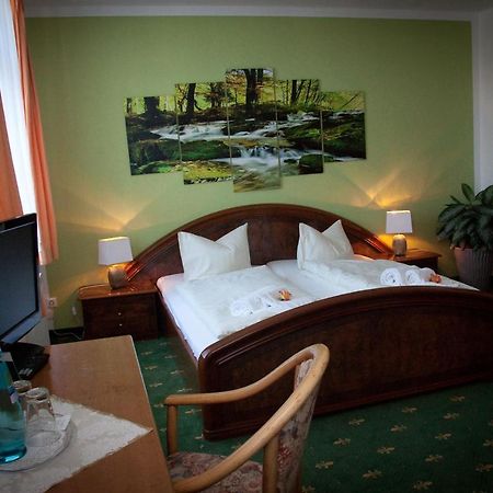 Ratskeller Thum Hotel Ngoại thất bức ảnh
