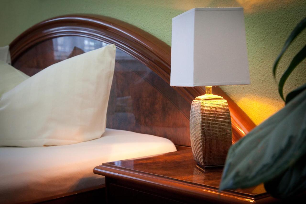 Ratskeller Thum Hotel Ngoại thất bức ảnh