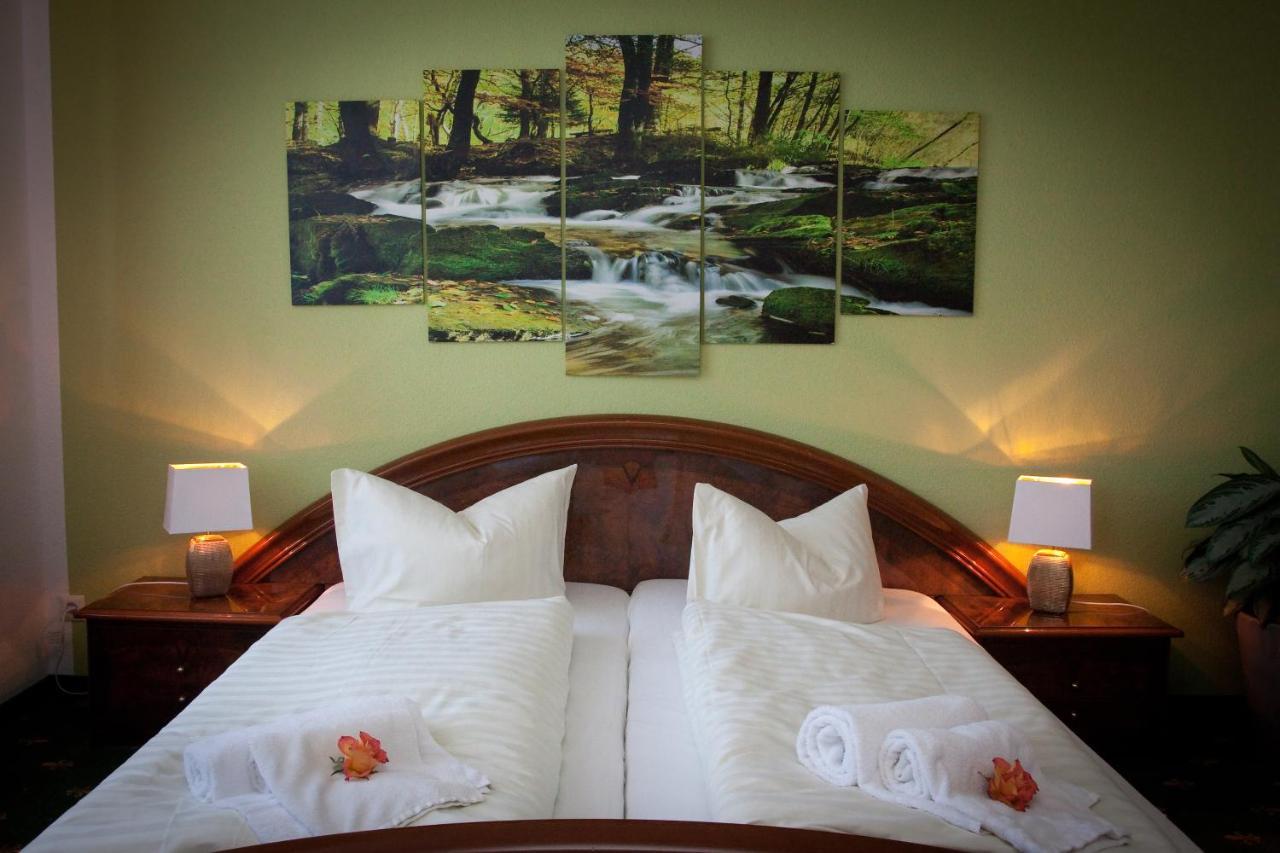 Ratskeller Thum Hotel Ngoại thất bức ảnh
