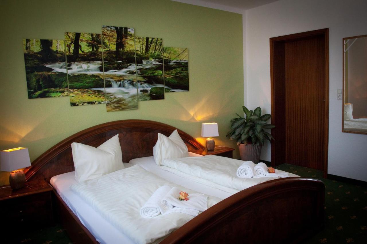 Ratskeller Thum Hotel Ngoại thất bức ảnh