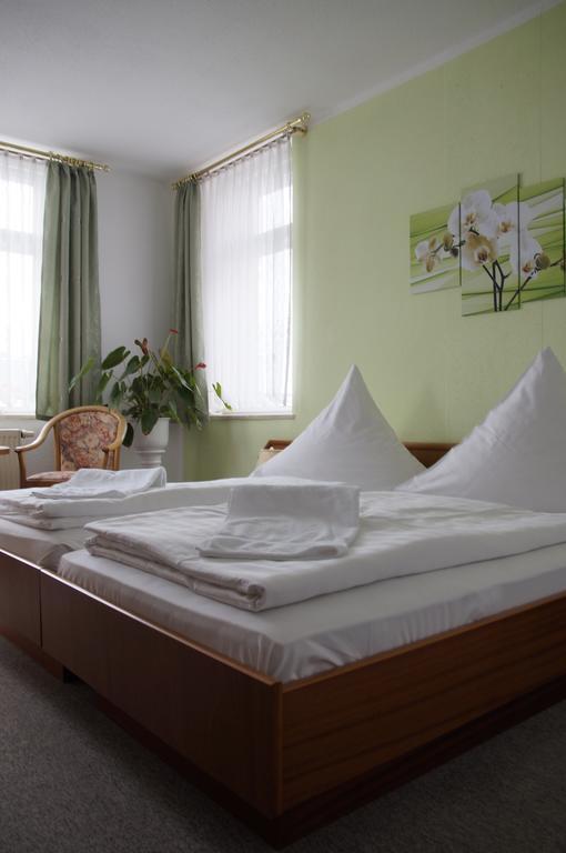 Ratskeller Thum Hotel Ngoại thất bức ảnh